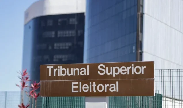 A iniciativa prevê ferramentas para bloquear clonagem de voz, identificar conteúdos gerados por IA e ampliar a acessibilidade dos serviços da Justiça Eleitoral.